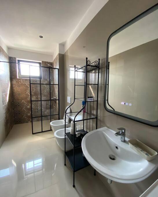 Apartment Sara Blue Tirana